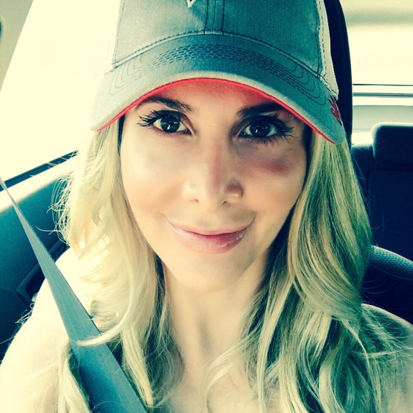 Meet your Posher, Vanessa - Picture 3 of 3